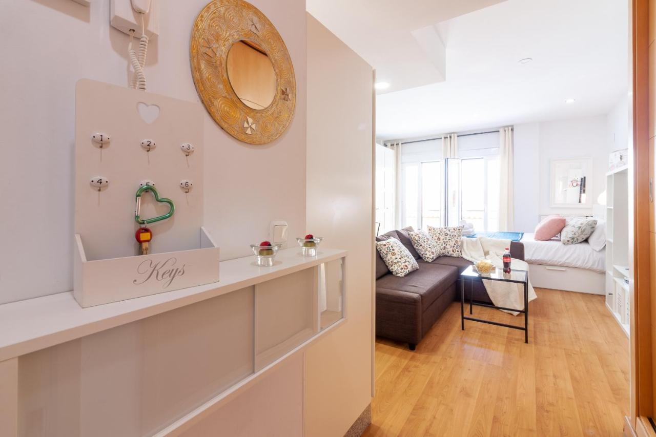 Sea & Wave Adela Boutique Apartment Малага Екстер'єр фото